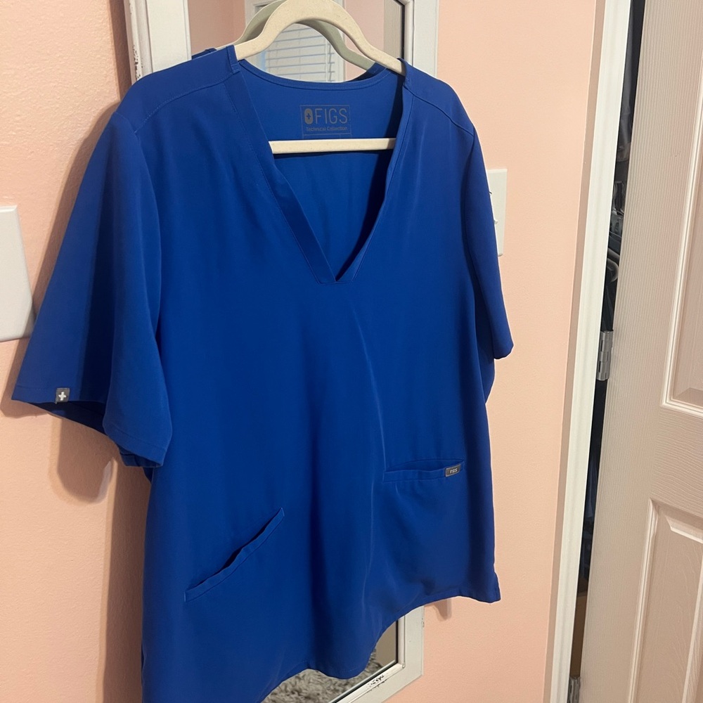 Figs Women's Blue V-Neck Top